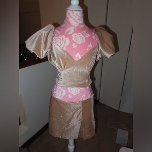 DO+BE sparkly beige two piece skort and top